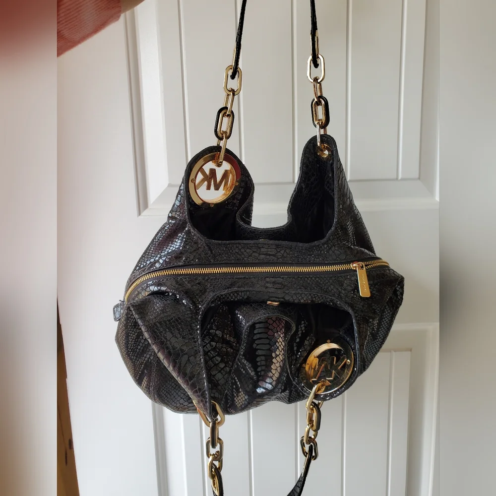 Michael Kors snakeskin handbag gold hardware EUC - Picture 3 of 15